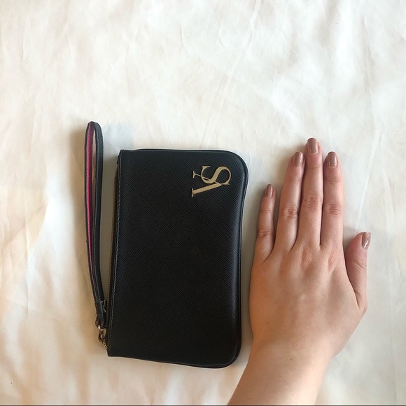 Victoria’s Secret Wristlet Wallet - Picture 6 of 10